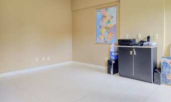 Imagem 5: ESPAÇOSA SALA NO ED. TROPICAL MED. 30,00