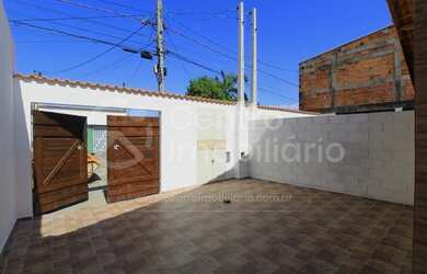 Imagem 2: CASA com 2 quartos em Itanhaém, no bairro Balneário Waldemar R. Magalhaes