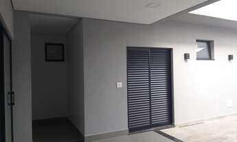 Imagem 3: Casa de condomínio para venda possui 255 metros quadrados com 3 quartos