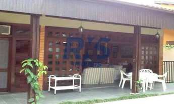 Imagem 2: Linda Casa com 260m2 área útil, 5 dormitórios, 3 vagas, apenas a 3 quadras da Praia da Ens