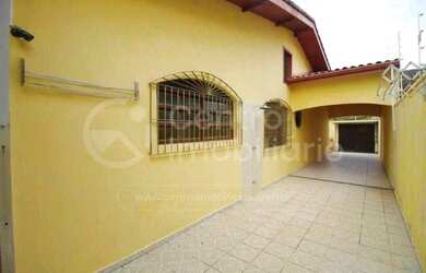 Imagem 6: CASA com piscina e 3 quartos em Itanhaém, no bairro Jardim Grandesp