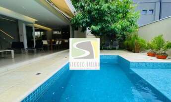 Imagem 2: Casa para aluguel e venda possui 378 metros quadrados com 4 suítes