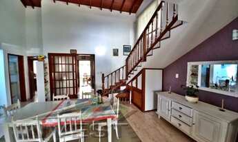 Imagem 7: Ubatuba, centro. Belíssima casa com pé direto alto, 235m² de construção com edicula