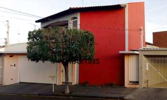 Imagem 2: Sobrado para venda com 200 metros quadrados com 3 quartos em Vila Souto - Bauru - SP