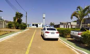 Imagem 6: Casa de condomínio para venda possui 180 metros quadrados com 3 quartos