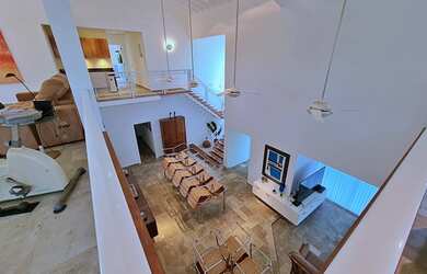 Imagem 2: LINDA CASA SOBRADO, 06 SUÍTES, COM INCRIVEL ÁREA GOURMET EXTERNA, PISCINA E APENAS 300 MET