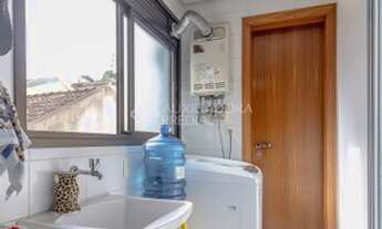 Imagem 3: Apartamento para venda possui 77 metros quadrados com 2 quartos em Petrópolis - Porto Ale