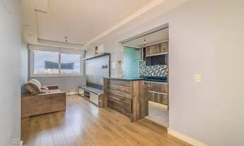 Imagem 1: Apartamento para venda possui 60 metros quadrados com 2 quartos em São João - Porto Alegre