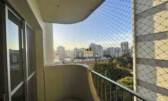 Imagem 2: Apartamento em andar alto, com vista para o bairro