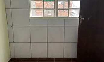 Imagem 2: Alugo excelente apartamento 2 quartos sem garagem na qr 302 Santa Maria sul 650