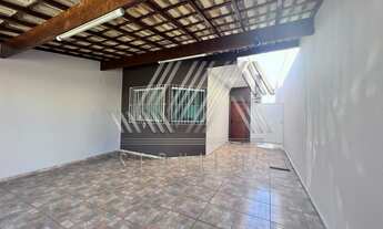 Imagem 2: Casa para venda possui 110 metros quadrados com 2 quartos em Centro - Porto Real - RJ