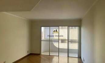 Imagem 1: Apartamento em andar alto, com vista para o bairro