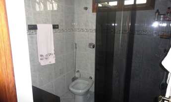 Imagem 7: Casa para venda com 176 metros quadrados com 4 quartos