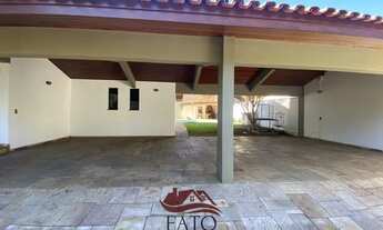 Imagem 4: Casa em frente a praça, excelente localização