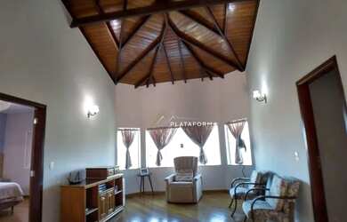 Imagem 4: Casa com 3 dormitórios à venda, 320 m² de construção e 1000 m² de terreno, por R$ 1.800.00