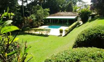 Imagem 7: Granja Viana: Casa Tranquila e Arejada com Segurança 24h - Próxima ao Metrô Butantã