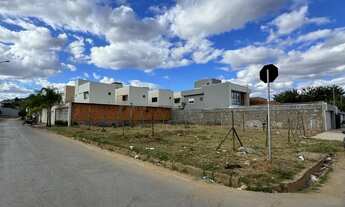 Imagem: Oportunidade de Investimento - Lote de Esquina