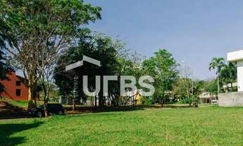 Imagem 2: *Lote residencial esquina, frente para a mata em condomínio horizontal Jardins Verona