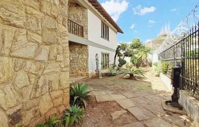 Imagem 10: Casa comercial para locação no Belvedere - 1.100 m², 6 suítes e garagem espaçosa