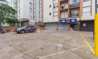 Imagem 4: Loja com área total de 200 m² sendo 180 m² de área privativa