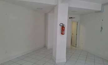 Imagem 4: Sand Imóveis aluga sala comercial com 35m², localizado no bairro Centro!