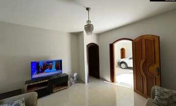 Imagem 7: Sobrado no Setor Coimbra, 4 Suítes, 4 Salas, Área de Lazer com Churrasqueira, Rico em Arm