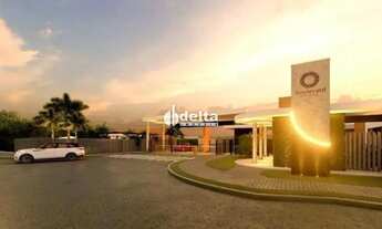 Imagem: Terreno em condomínio disponível para