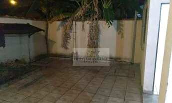 Imagem 3: Casa à Venda no Centro de Pindamonhangaba Excelente Localização e Potencial de Investimen