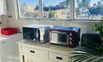 Imagem 6: Imóvel para venda possui 77 metros quadrados com 2 quartos em Menino Deus - Porto Alegre