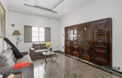 Imagem 5: Imóvel Amplo à Venda para Fins Residencial e Comercial, com 4 Quarto(s), sendo 1 Suíte, pi