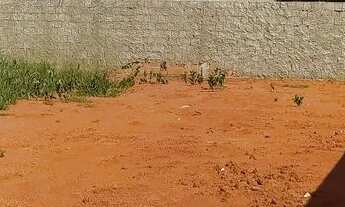 Imagem 2: Lote murado 30x13,5, na área do PDOT