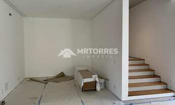 Imagem 7: Casa para locação no condomínio Reserva das Palmeiras em Valinhos. São 4 suítes com closet