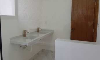 Imagem 7: Casa de condomínio para venda tem 240 metros quadrados com 4 quartos