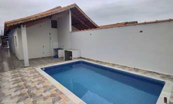 Imagem 1: Casa na Praia de Mongaguá, com piscina - Mongaguá - SP