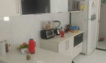 Imagem 5: Casa de condomínio Alphaville para venda possui 300 metros quadrados com 4 quartos