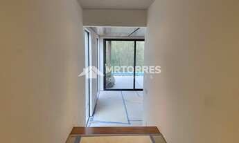 Imagem 3: Casa para locação no condomínio Reserva das Palmeiras em Valinhos. São 4 suítes com closet