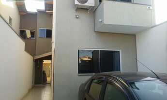 Imagem: Pindamonhangaba - Casa Padrão - Mombaça