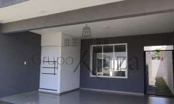 Imagem 2: Casa de condomínio térrea para venda possui 148 metros quadrados com 3 quartos