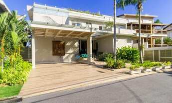 Imagem: Casa com 8 dormitórios à venda, 300 m²