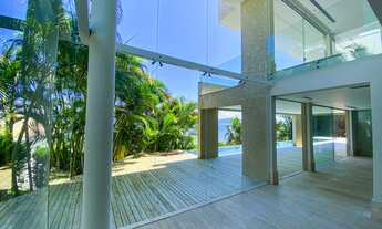 Imagem 3: Casa de luxo com vista panorâmica do mar de Cacupé em Florianópolis