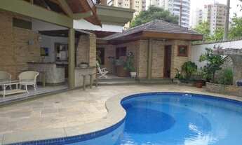 Imagem 2: Casa de condomínio para venda tem 626 metros quadrados com 4 quartos