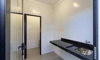 Imagem 2: Casa de condomínio para venda tem 207 metros quadrados com 3 quartos