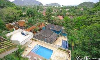 Imagem: Sobrado próximo a praia