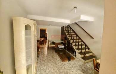 Imagem 4: SOBRADO EXCELENTE P/VENDA COM 3 DORM, SALA, COZ, 2 WCS, EDICULA, QUINTAL,1 VAGA. OPORTUNID