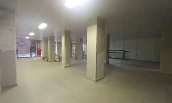 Imagem 2: Loja e sobreloja com total de 629m2 AU