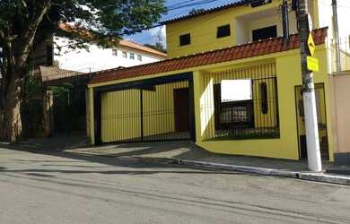 Imagem 2: Sobrado á venda, 264 m², 4 Dormitórios, 4 Suites, 5 Vagas