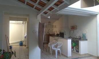 Imagem 7: Casa de condomínio sobrado para venda possui 240 metros quadrados com 3 quartos