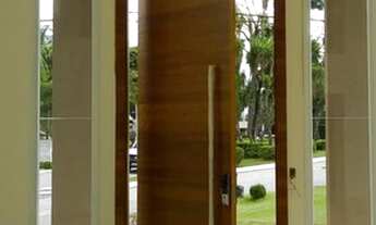 Imagem 6: Casa Alphaville para venda possui 642 metros quadrados com 4 quartos