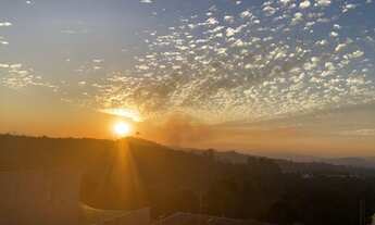 Imagem 6: Casa de condomínio sobrado para venda tem 600 metros quadrados com 4 quartos