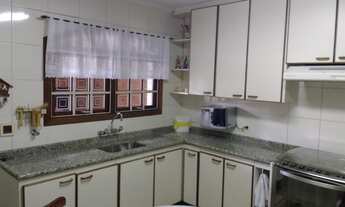 Imagem 7: Sobrado para venda possui 366 metros quadrados com 2 quartos em Jardim Vila Galvão - Guaru